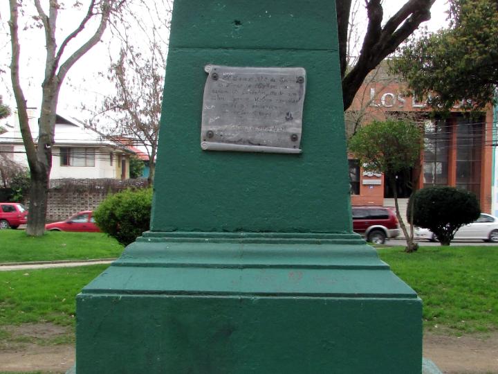 Imagen del monumento Juan Ignacio Molina González