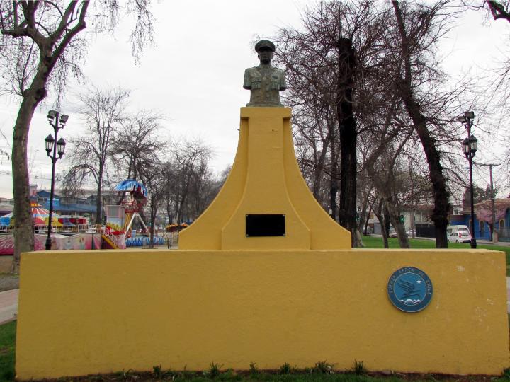 Imagen del monumento Arturo Merino Benítez