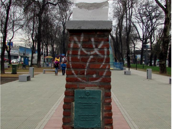 Imagen del monumento Mónica Donoso