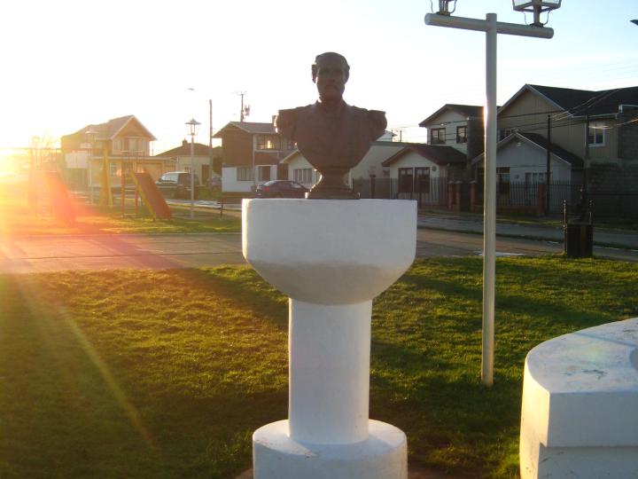 Imagen del monumento Arturo Prat