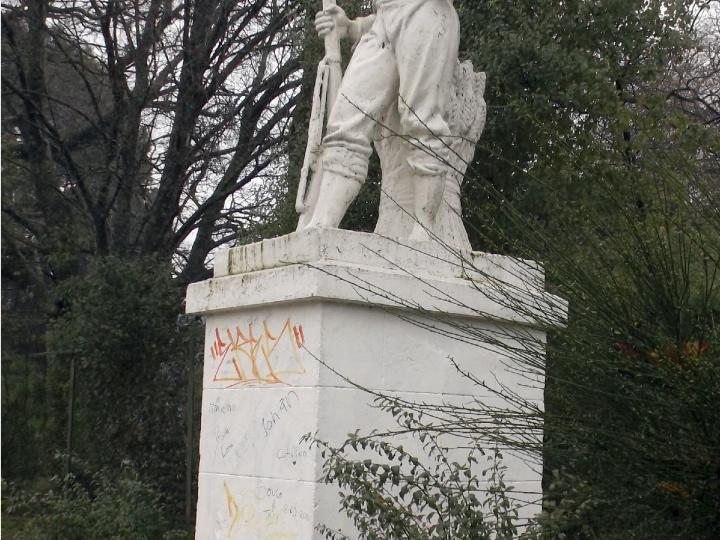 Imagen del monumento Roto Chileno