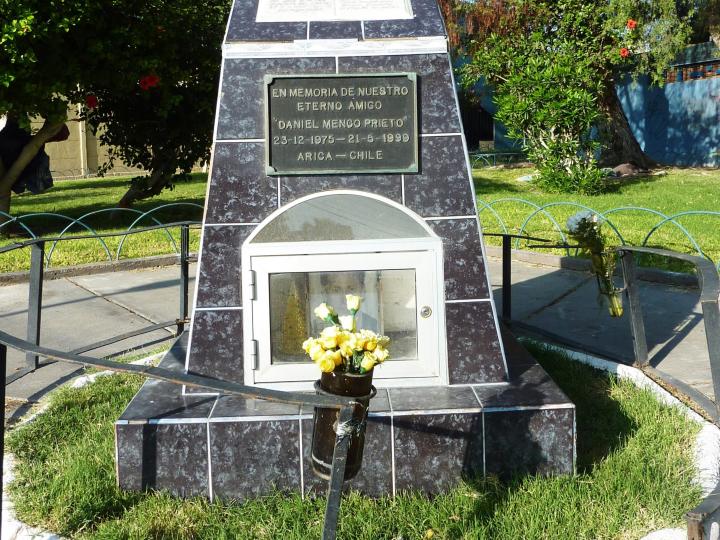 Imagen del monumento En Memoria De Nuestro Eterno Amigo Daniel Menco Prieto 23/12/1975-21/5/1999