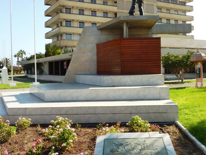 Imagen del monumento La Ciudad De Arica al Héroe De Iquique