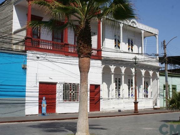 Imagen del monumento Los edificios ubicados a ambos costados de la calle Baquedano, (entre la Plaza Arturo Prat y José Joaquín Pérez)