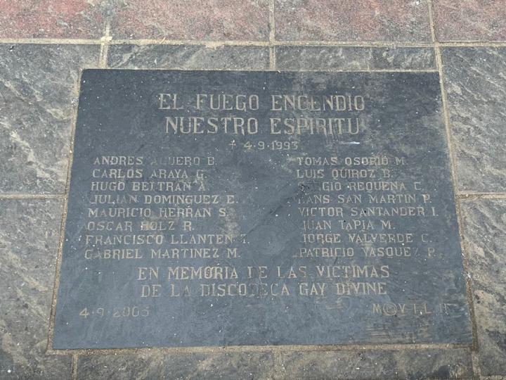 Imagen del monumento A las víctimas del incendio de la discoteca gay Divine