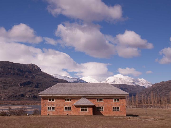 Imagen del monumento Escuela antigua de cerro Castillo