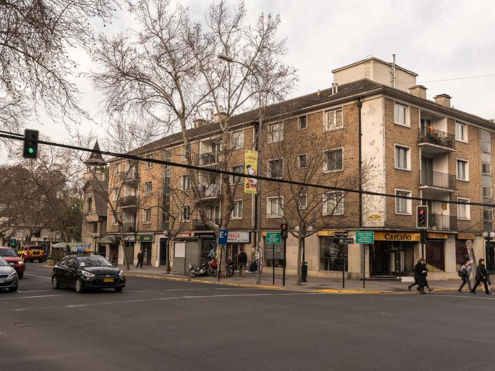Imagen del monumento Área que señala ubicado en Avenida Pedro de Valdivia con Avenida Eliodoro Yáñez