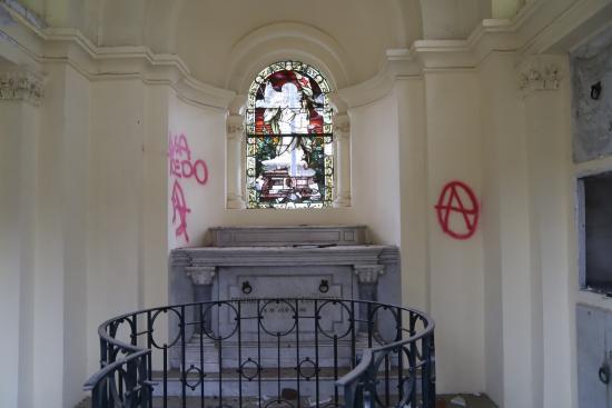 Imagen de CMN sobre daños al Cementerio General: “Son espacios solemnes que deben respetarse sin excepción (…) Su afectación resiente estándares básicos de respeto y convivencia”