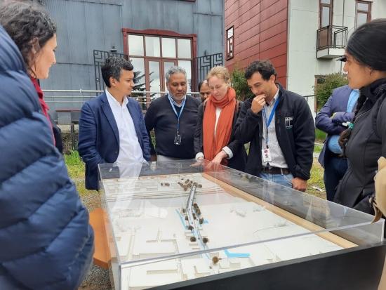 Imagen de Consejeros y equipo técnico del Consejo de Monumentos Nacionales visitaron Valdivia para constatar avances en obras relevantes para la ciudad 