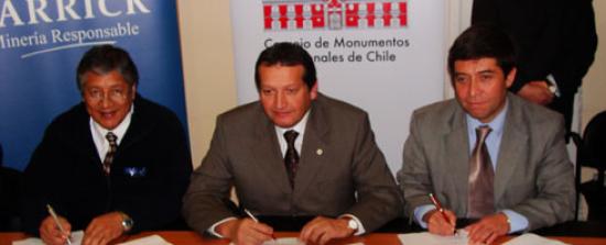 Imagen de Consejo de Monumentos Nacionales, Municipalidad y  Barrick firman convenio para reconstruir Vichuquén
