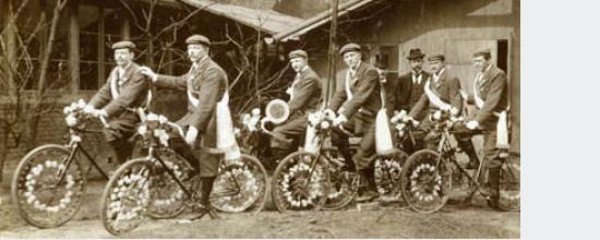 Imagen de Cien años de historia salen al encuentro de los pasajeros del Metro