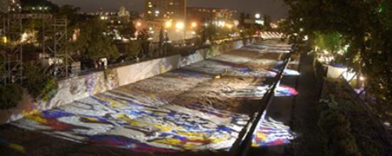 Imagen de Reconocen colaboración del CMN en instalación Artedeluz en Río Mapocho