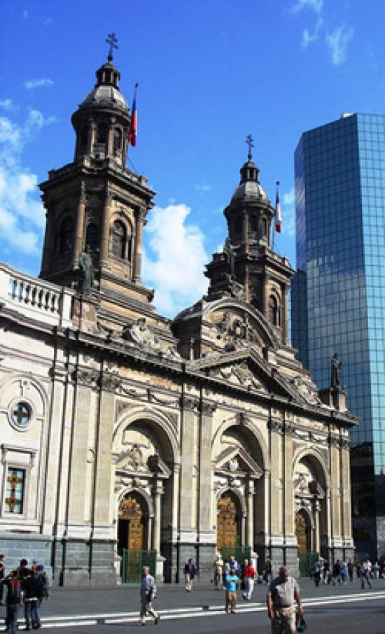 Imagen de DESTINAN FONDOS DEL BID A RESTAURAR FACHADA Y TORRES DE CATEDRAL DE SANTIAGO