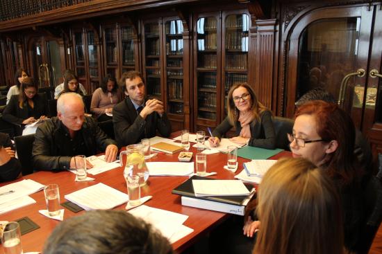 Imagen de Ministra de Culturas las Artes y el Patrimonio se reúne con el Consejo de Monumentos Nacionales