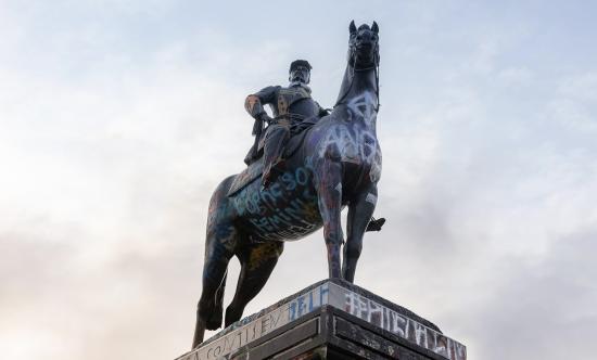 Imagen de MONUMENTO A BAQUEDANO: CONSEJO DE MONUMENTOS NACIONALES ACUERDA RETIRO TEMPORAL PARA SU RESTAURACIÓN