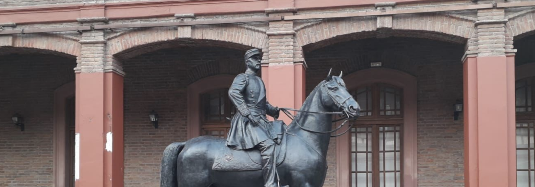 Imagen de Conjunto escultórico del general Baquedano fue trasladado al Museo Histórico y Militar de Santiago