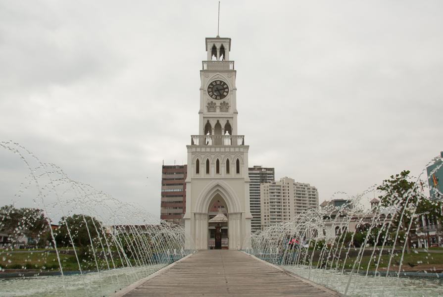 Imagen del monumento Torre-reloj de la Plaza Prat de Iquique