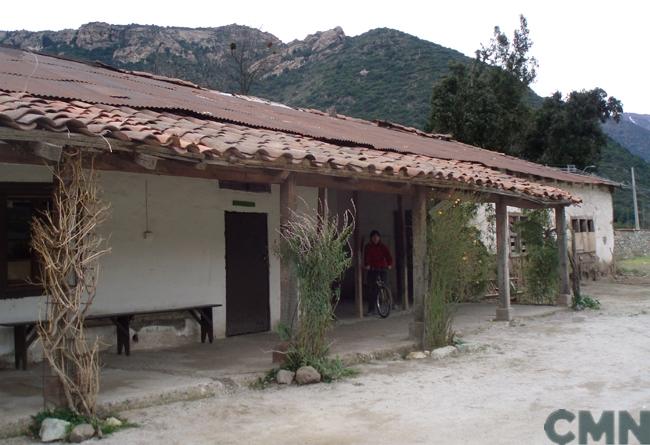 Imagen del monumento Capilla y casa del ex Fundo El Manzano.