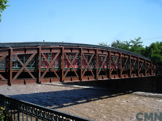 Imagen del monumento Cuatro puentes metálicos sobre el río Mapocho