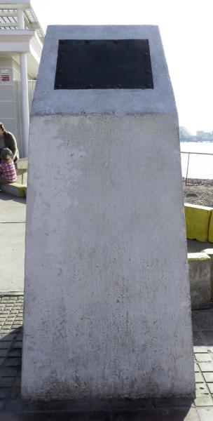 Imagen del monumento Monolito Paseo Lynch