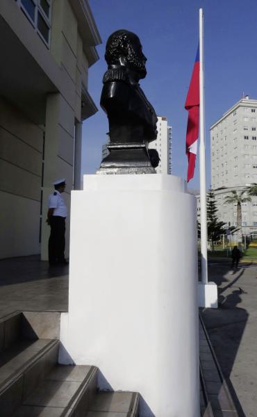 Imagen del monumento Arturo Prat