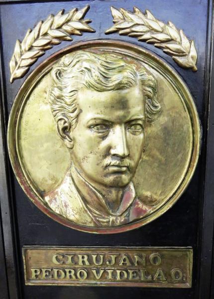 Imagen del monumento Capitán Arturo Prat Chacón Y Héroes Combate Naval De Iquique