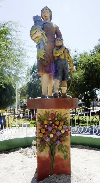 Imagen del monumento Mujer Pampina