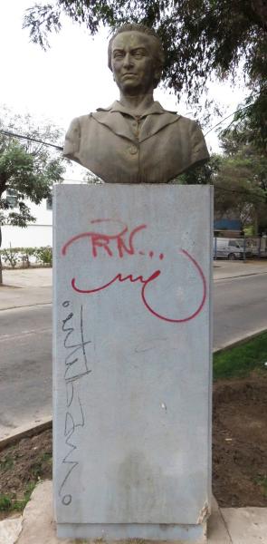 Imagen del monumento GabrieLa Mistral