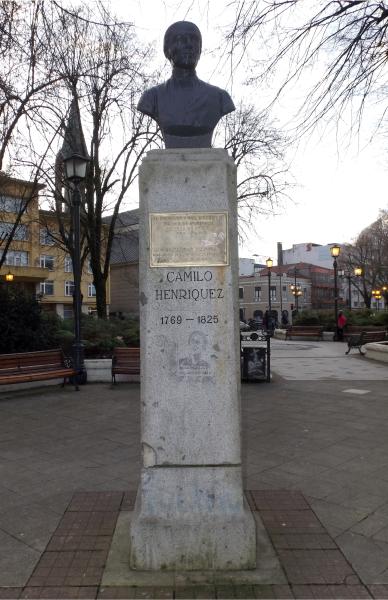 Imagen del monumento Camilo Henríquez