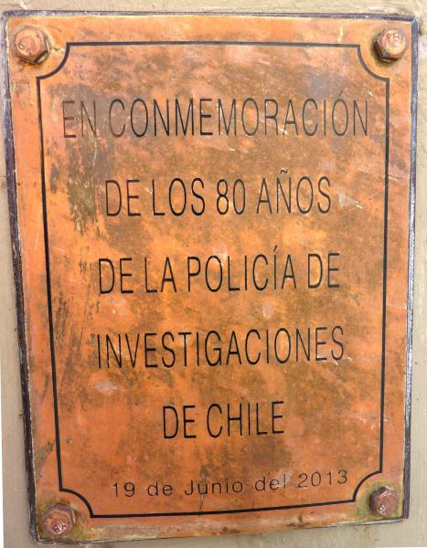 Imagen del monumento En Conmemoracion De Los 80 años De La Policia De Investigaciones De Chile