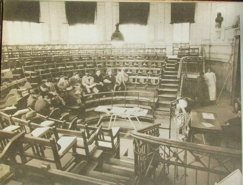 Imagen del monumento Anfiteatro del Institulo de Anatomía