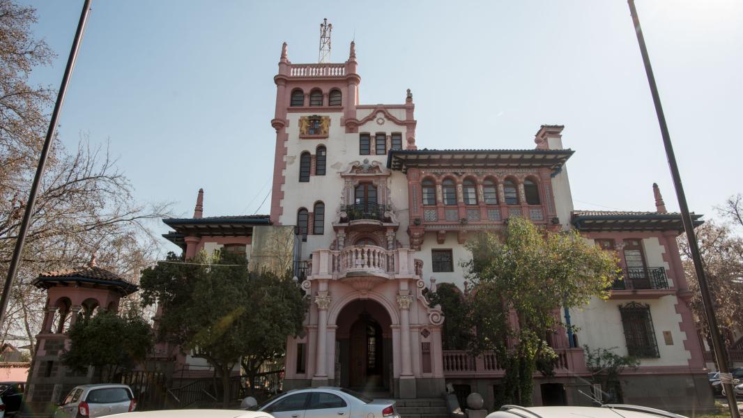 Imagen del monumento Ex Casa Vásquez (Edificio Consistorial de Macul)