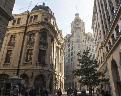 Imagen del monumento Sector de las calles Nueva York, La Bolsa y Club de la Unión, incluyendo la casa central de la Universidad de Chile