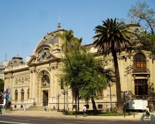 Imagen del monumento Museo Nacional de Bellas Artes comprendiento también la parte ocupada actualmente por el Museo de Arte Contemporáneo