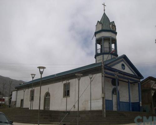 Imagen del monumento Iglesia católica y la casa contigua