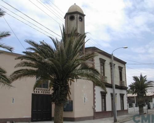 Imagen del monumento Iglesia de Pisagua y su edificio paredaño