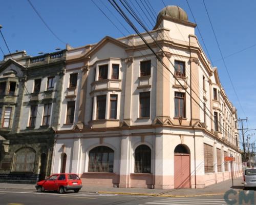 Imagen del monumento Edificio colindante al ubicado en la calle Washington 490