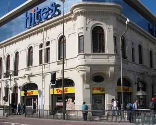 Imagen del monumento Inmueble ubicado en calle Barros Arana esquina Castellón