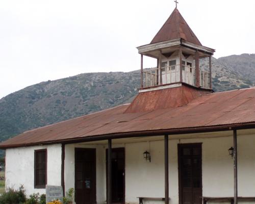 Imagen del monumento Capilla y casa del ex Fundo El Manzano.