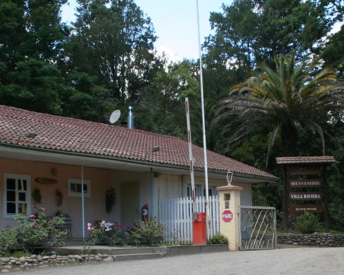 Imagen del monumento Conjunto de inmuebles y sitios correspondientes a la ex Colonia Dignidad