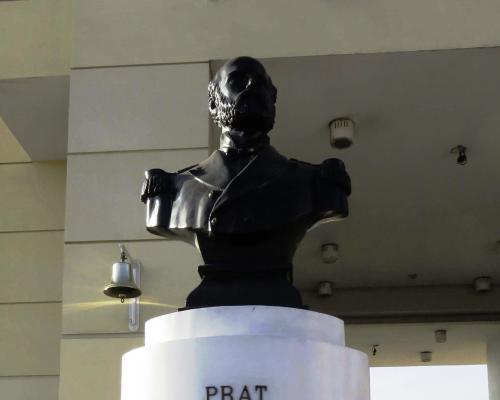 Imagen del monumento Arturo Prat