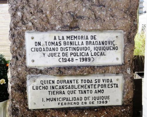 Imagen del monumento A La memoria De Don Tomás Bonilla Bradmovic