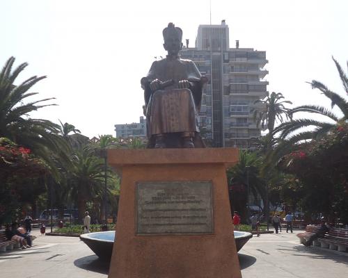 Imagen del monumento Monseñor Luis Silva Lezaeta