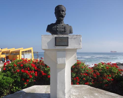 Imagen del monumento Francisco Bascuñan Álvarez