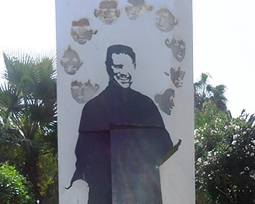 Imagen del monumento Padre Alberto Hurtado