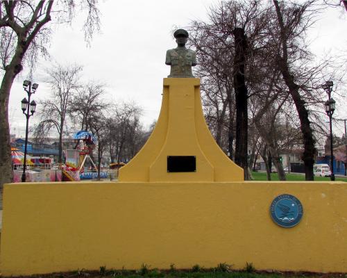 Imagen del monumento Arturo Merino Benítez