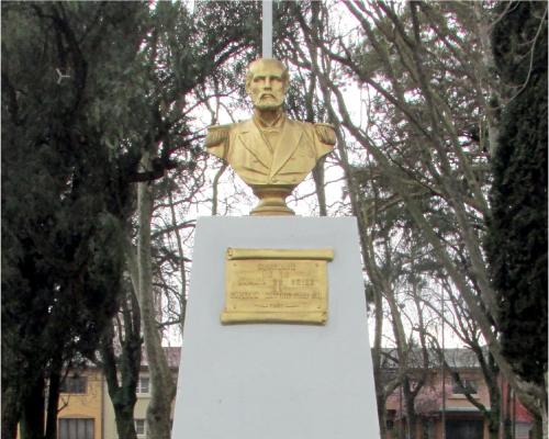 Imagen del monumento Capitán Arturo Prat Ch.