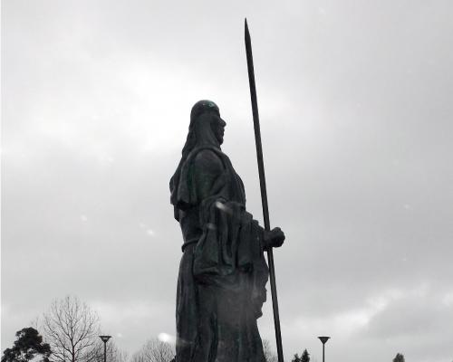 Imagen del monumento Lonko Cayenel