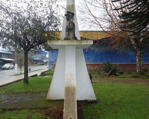 Imagen del monumento Arturo Merino Benítez