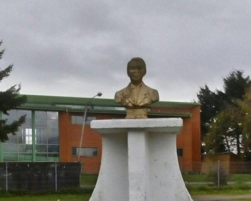 Imagen del monumento GabrieLa Mistral